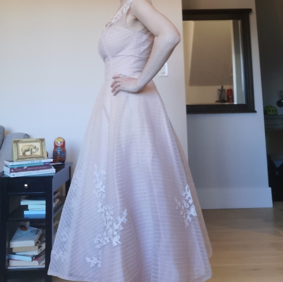 Rare Vintage Evening Dress - Picture 2 of 9